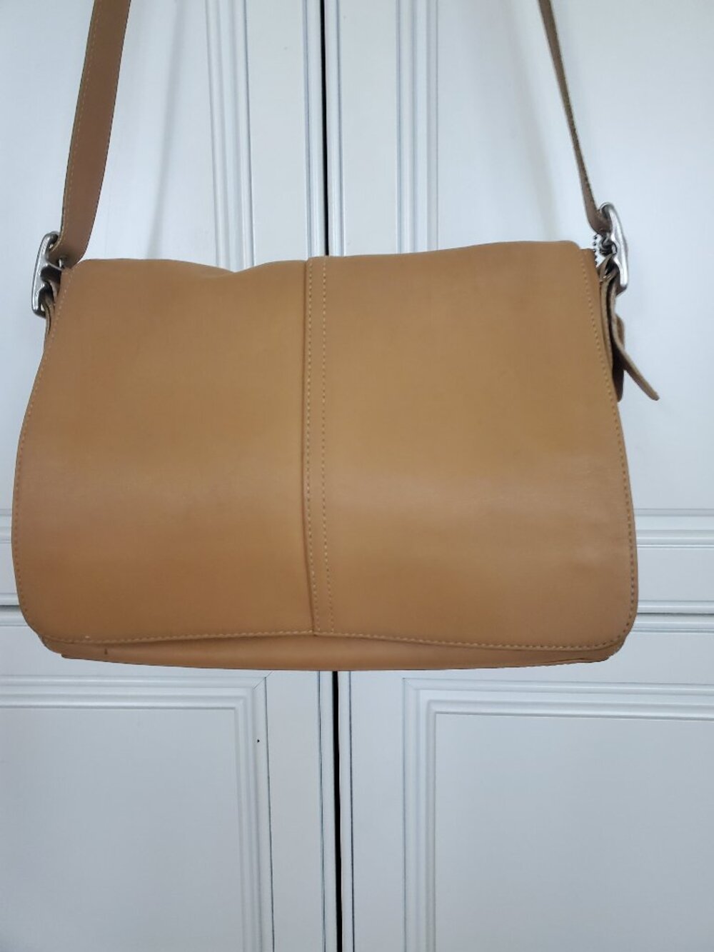 VINTAGE COACH 9951 PATRICIA'S LEGACY CAMEL TAN LEATHER CROSSBODY FLAP BAG
